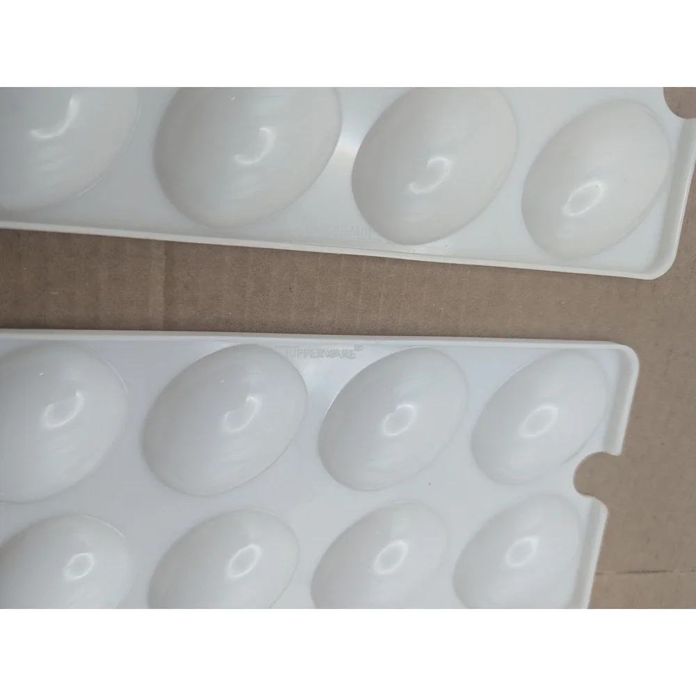 Tupperware vintage egg